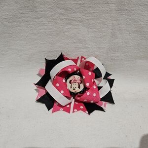 NWOT MINNIE MOUSE BOW CLIP